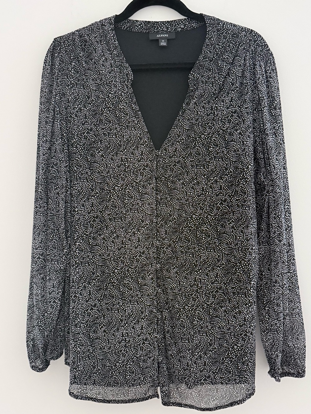 Alfani Black & White Dot-Print V-Neck Long Sleeve Blouse
